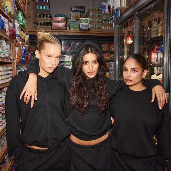 NWT KIM KARDASHIAN x SKIMS x COTTON FLEECE JOGGER SET - Picture 5 of 5